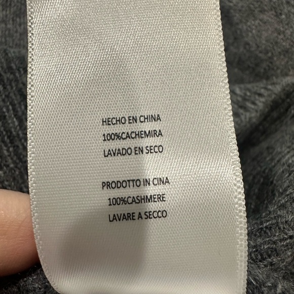 NWT Equipment Madalene cashmere sweater - Picture 4 of 4